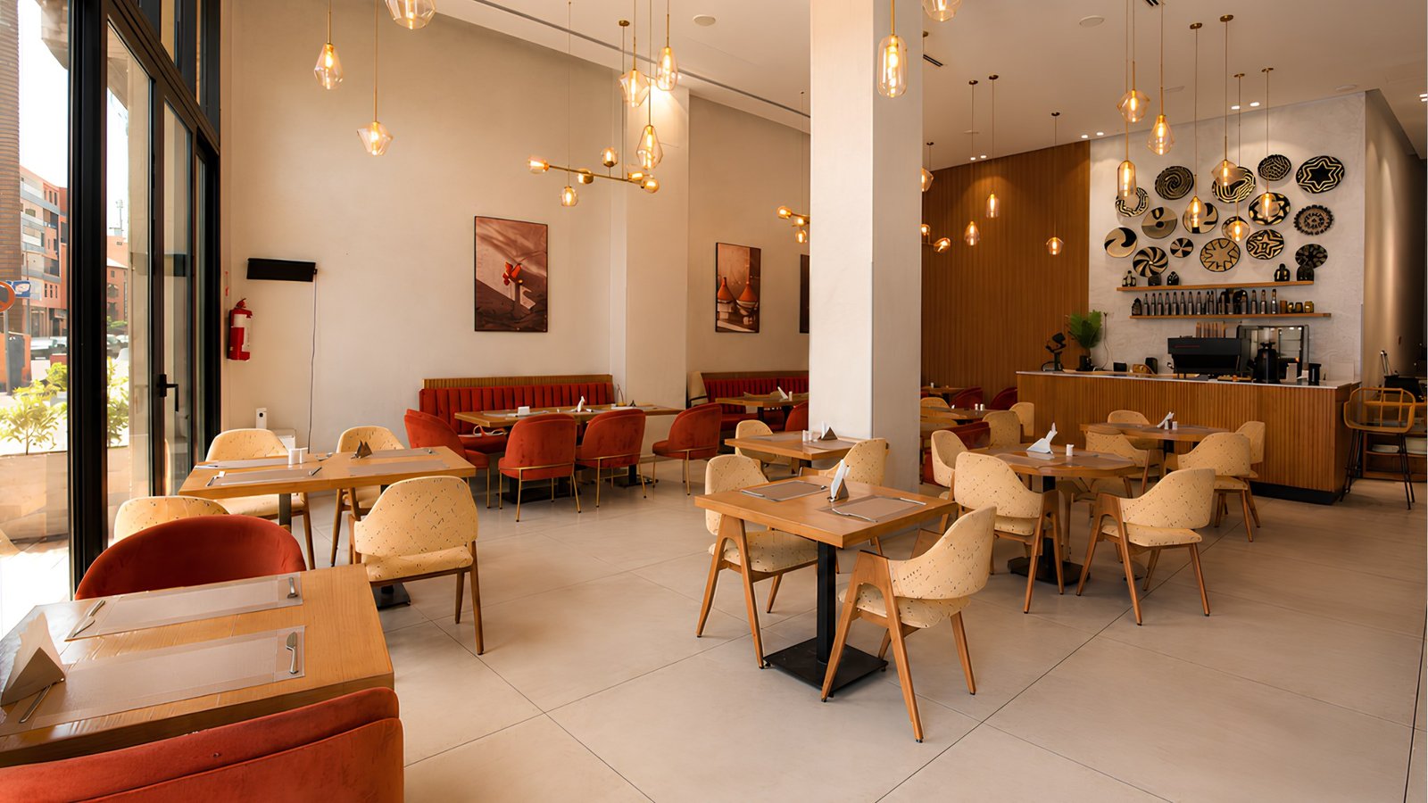 La salle du restaurant Nola by Ari